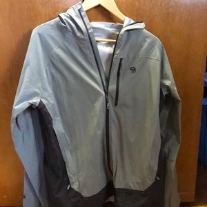 Like new rain jacket! Mountain hardwear